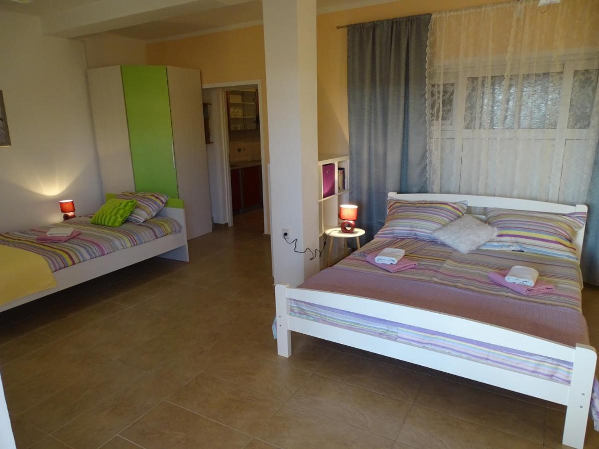 Apartments Sime Dinjiska Екстер'єр фото