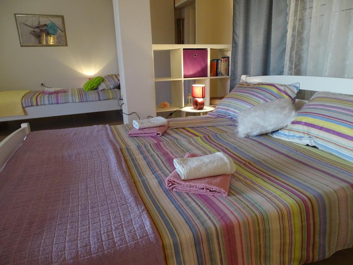 Apartments Sime Dinjiska Екстер'єр фото
