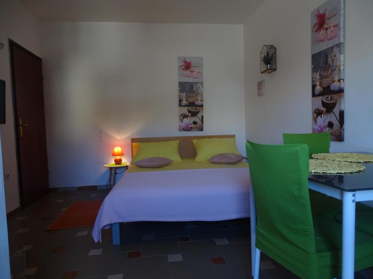 Apartments Sime Dinjiska Екстер'єр фото