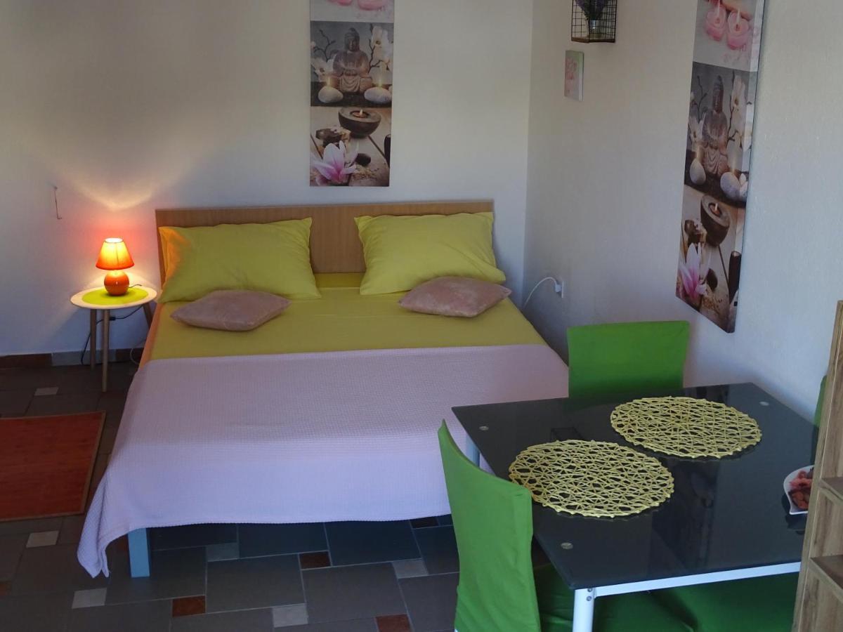 Apartments Sime Dinjiska Екстер'єр фото