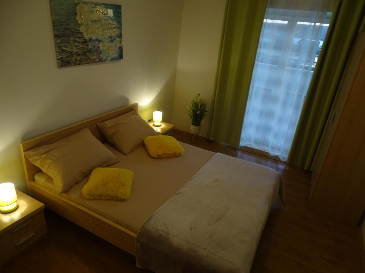 Apartments Sime Dinjiska Екстер'єр фото