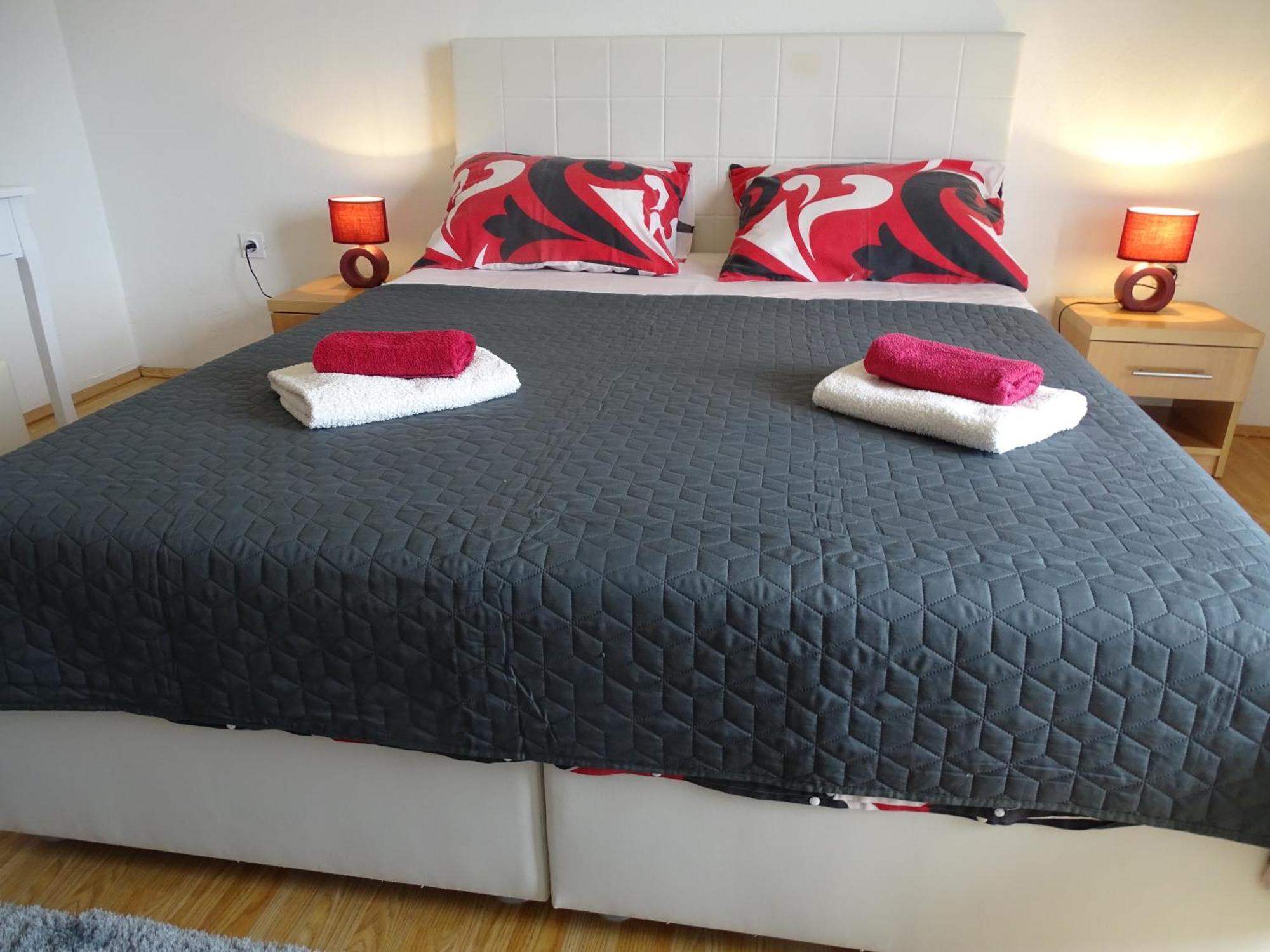 Apartments Sime Dinjiska Екстер'єр фото
