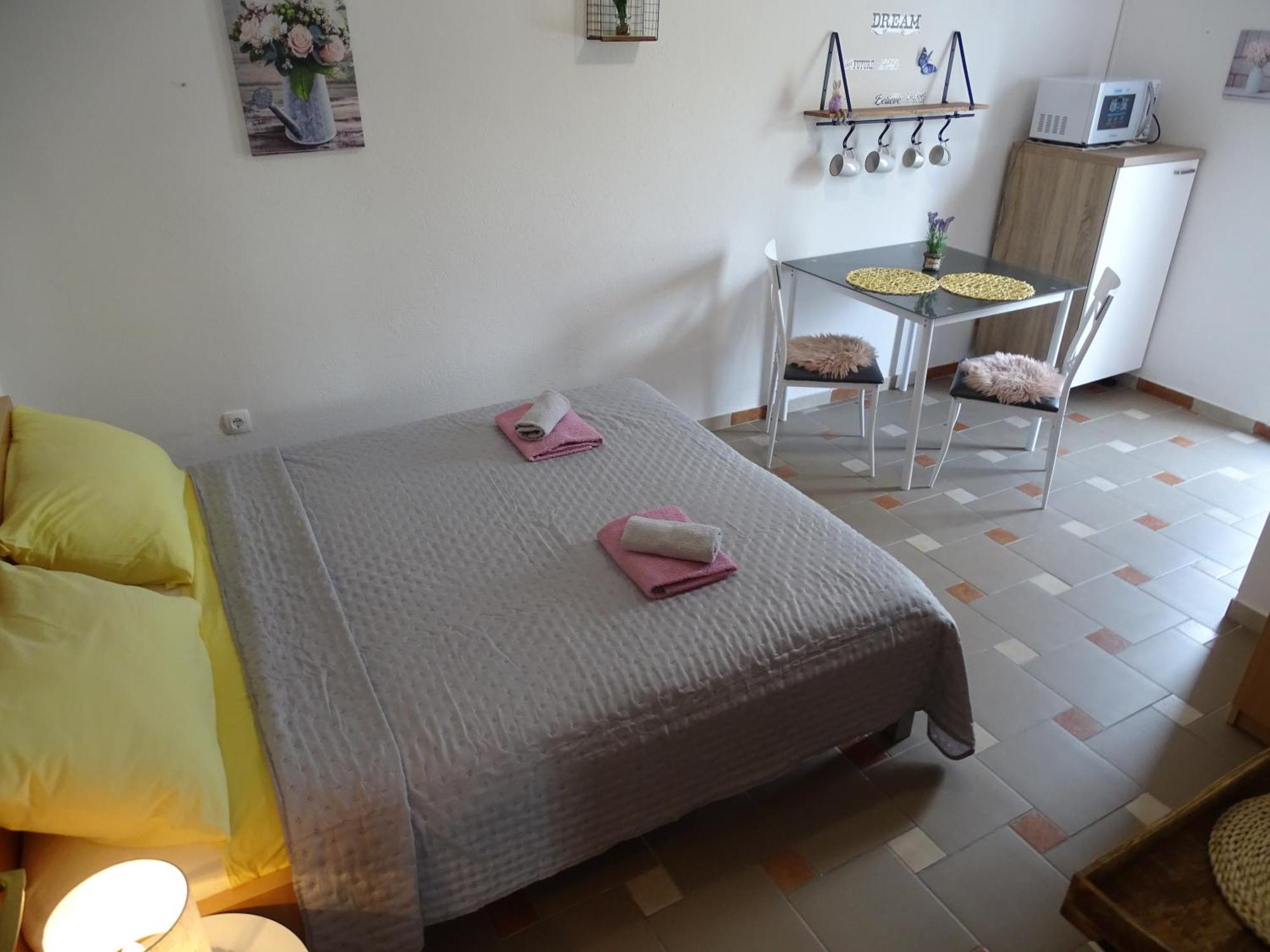 Apartments Sime Dinjiska Екстер'єр фото