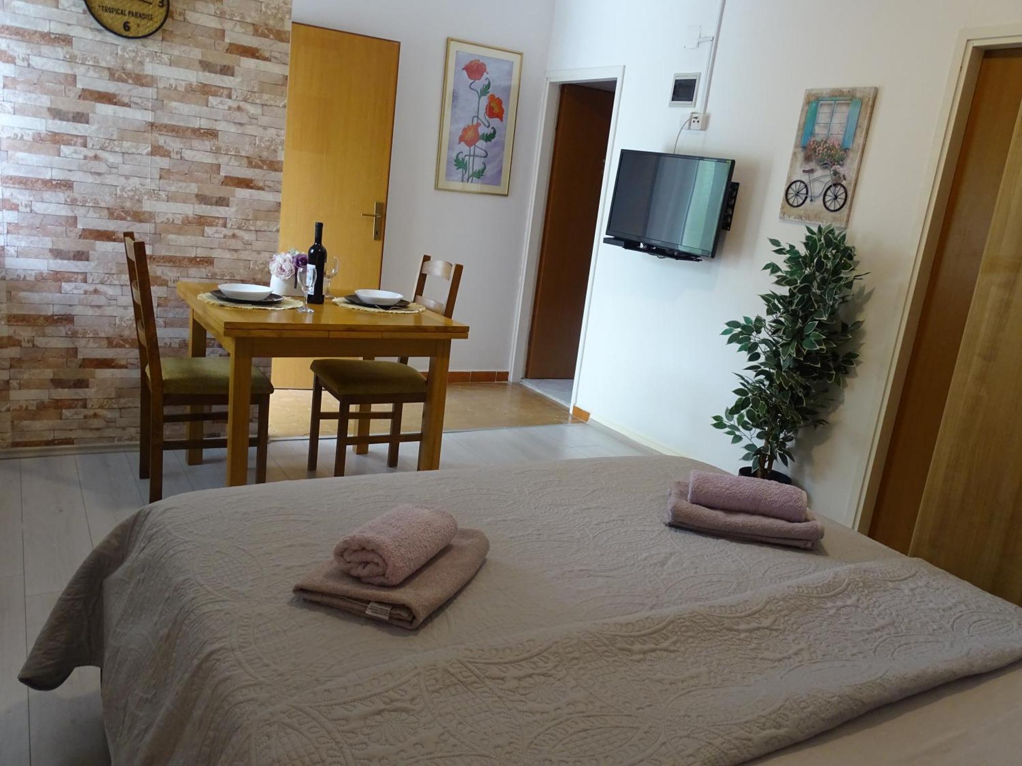 Apartments Sime Dinjiska Екстер'єр фото